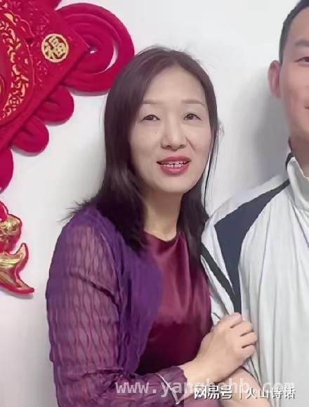 谢浩男发声引争议：亲妈银镯背后的家庭真相几何？