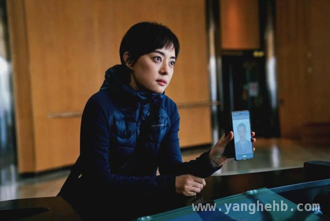 孙俪罗晋新剧乌云之上定档，悬疑盛宴即将开启 碎尸、失踪、贩毒案交织，乌云之上即将揭开神秘面纱
