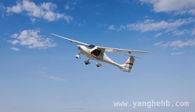 低空经济“起飞”：从试点到全域的华丽转身，电动航空器规模化商用，低空经济前景无限