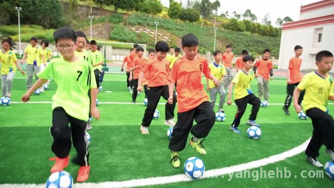 海信冰箱爱心足球进校园，北川小学开启梦想新篇