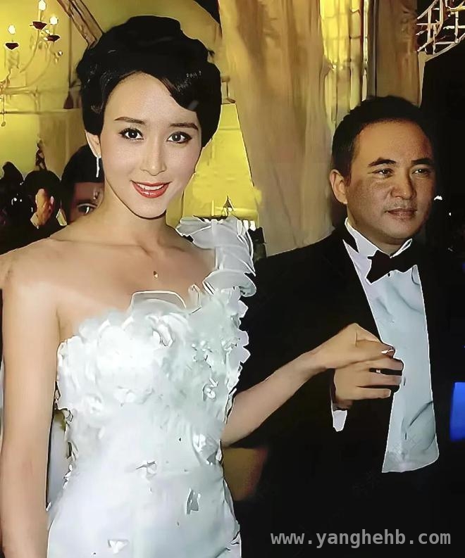 妻子的浪漫旅行：胡静、韩庚等明星家庭背后的爱情密码，新一季妻子的浪漫旅行爆火，这些明星夫妻太好嗑！