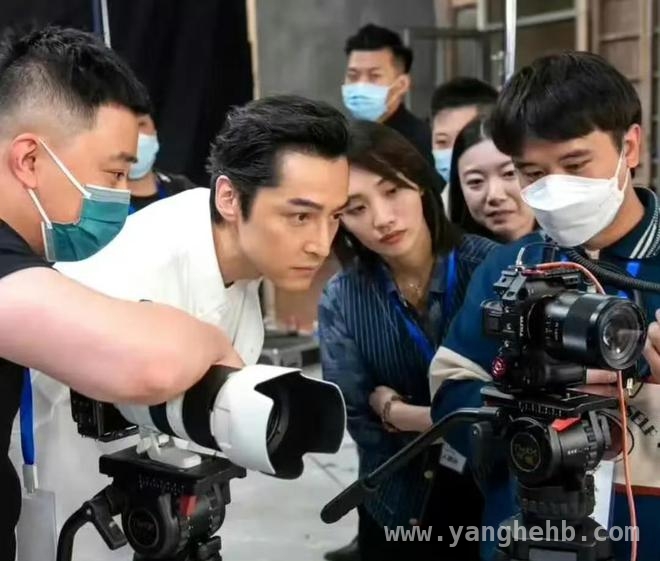 胡歌“二胎”冲上热搜，九华山游玩背后真相几何？
