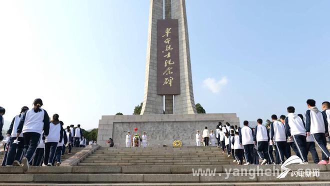 走进泰安烈士陵园，泰山中学学生传承红色革命精神，泰山中学清明主题活动：引领学生缅怀先烈，弘扬民族精神