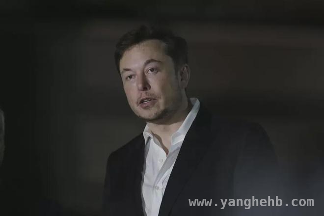 马斯克打破辞职传闻：所谓离职报道纯属虚假，“假新闻”！马斯克否认将辞去美国“政府效率部”职务