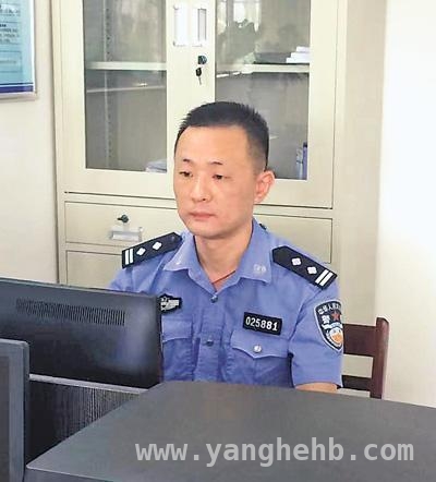 邱建军：从警30载，用热血铸就英雄丰碑，邱建军：生死瞬间，彰显公安本色