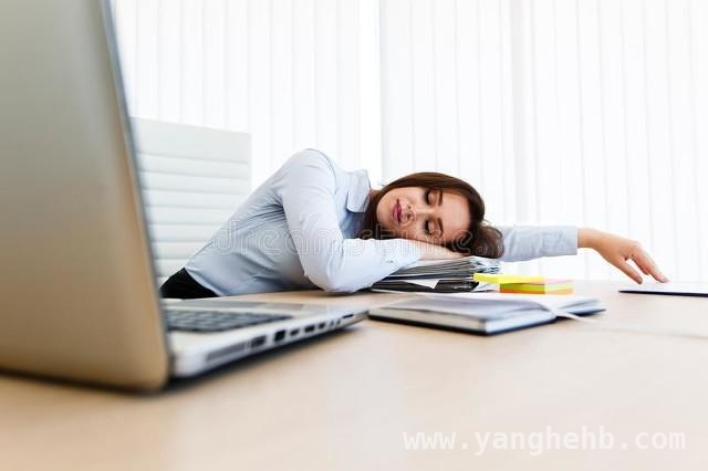 职场逆袭：不被领导赏识，别犯这三个错误 职场生存：不被领导待见时的明智之举