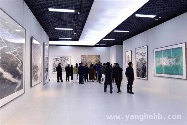 3.走进“从大海到大山”李宝林艺术展，领略老一辈艺术家风采，1.“从大海到大山”李宝林艺术展启幕，展现艺术魅力与文化担当