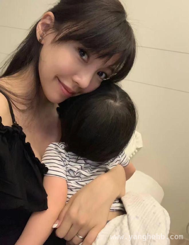 黄子佼二审拒道歉，李靓蕾呼吁重罚，王力宏复工看娃难 黄子佼二审坚持部分不认罪，李靓蕾发声保护孩子，王力宏看娃需前妻同意