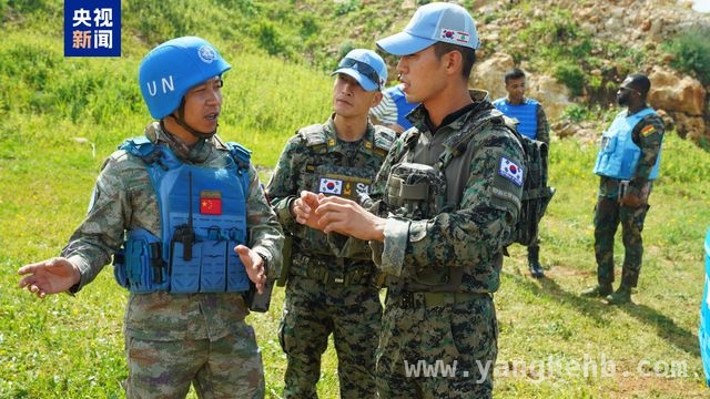中国赴黎维和排爆小组：为联黎部队营区安全保驾护航，中国赴黎维和部队排爆小组成功销毁过期弹药，助力消除安全隐患