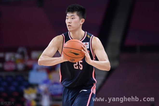 CBA四月激战将至，邹阳合同到期何去何从？ CBA季后赛临近，邹阳或成转会市场“香饽饽”
