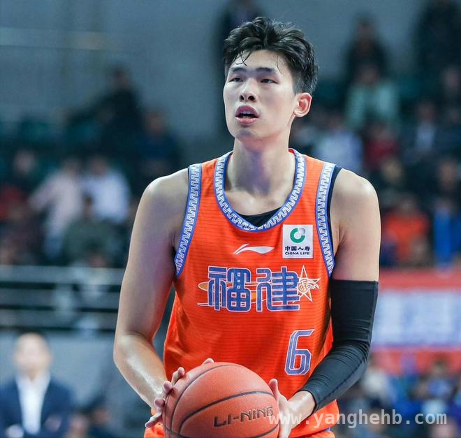 CBA四月激战将至，邹阳合同到期何去何从？ CBA季后赛临近，邹阳或成转会市场“香饽饽”
