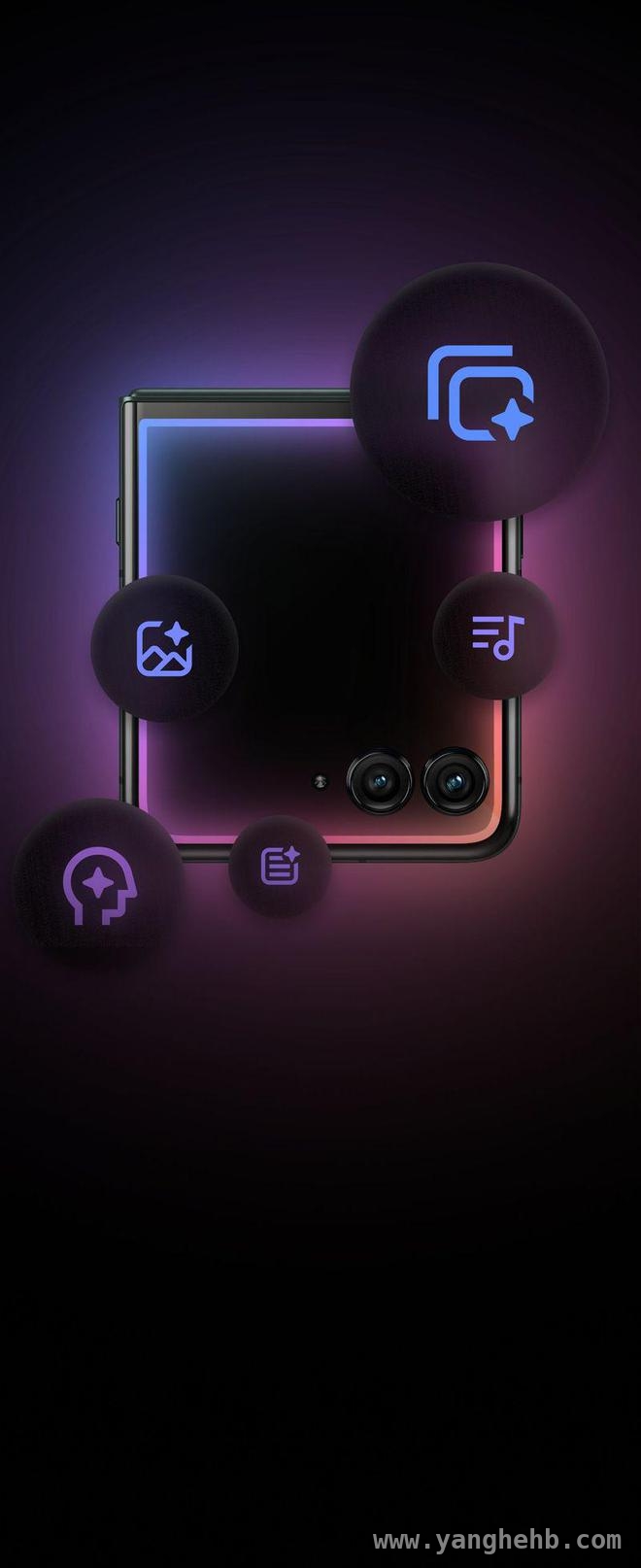 摩托罗拉Razr 60 Ultra折叠机新渲染图曝光，亮点满满！ 新渲染图揭开摩托罗拉Razr 60 Ultra折叠机神秘面纱