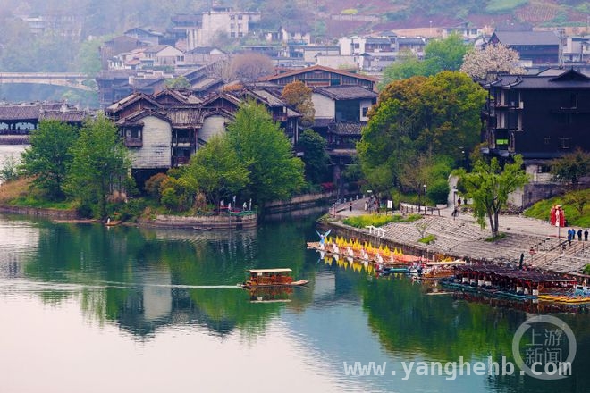 3. 蛇年春日，用镜头定格“春色”的诗意与美好，2. “春色”摄影展开启，捕捉蛇年春日古镇之美