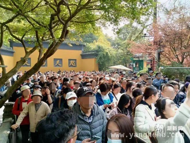 清明出行实况：车堵人挤，景区热闹非凡，清明出游大揭秘：各地景区人从众！