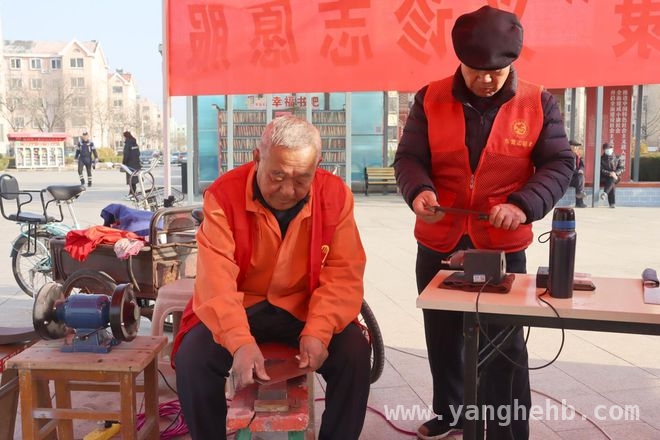 锦华社区“明星”老人张玉玺，公益之路闪耀光芒
